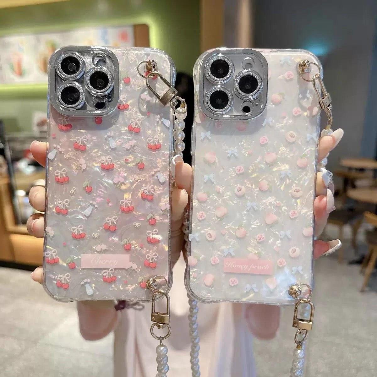 Sweetheart Shell Phone Case with Pearl Crossbody Lanyard