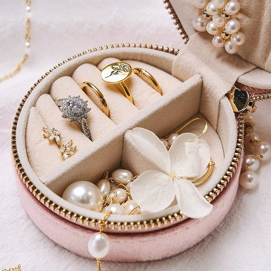 Custom Velvet Jewelry Box – Personalized Gift for Bridesmaids V Boutique Studio
