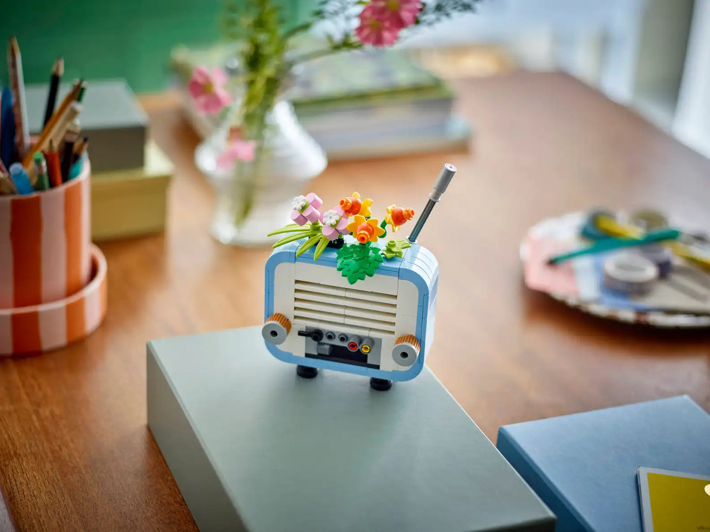 LEGO Creator 3-in-1 Record Player with Flowers 31172