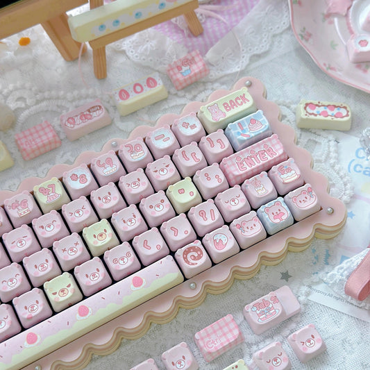 Strawberry Bear Cake Keycaps – PBT EAO Profile Set