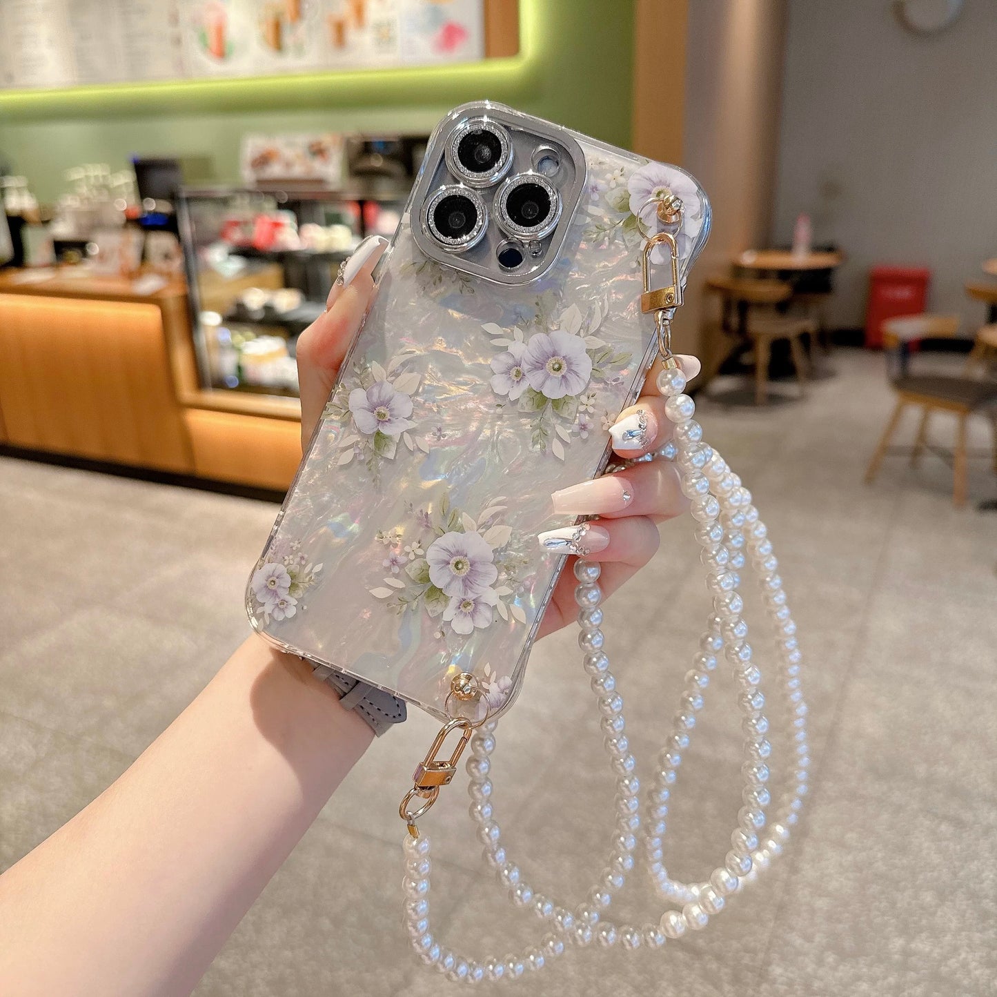 Sweetheart Shell Phone Case with Pearl Crossbody Lanyard