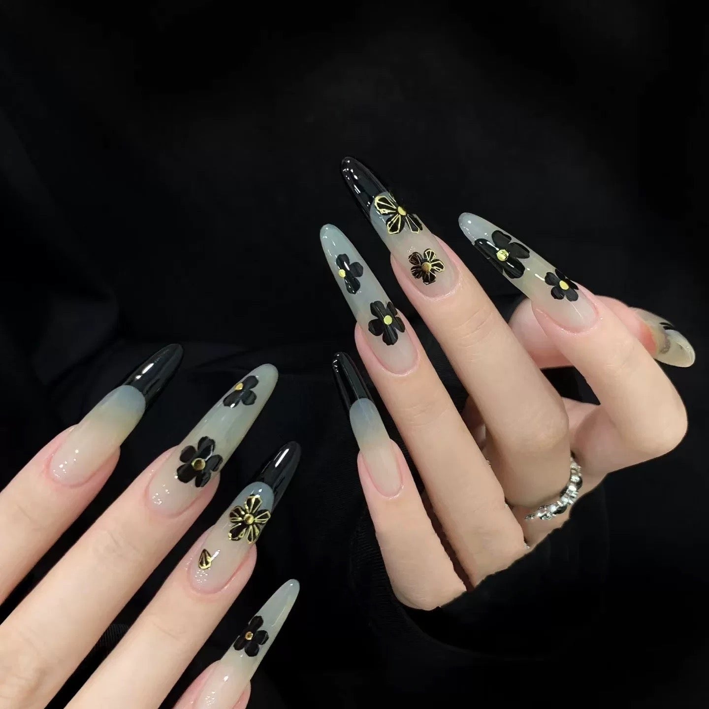 Midnight Gold Blossom Press-on Nails