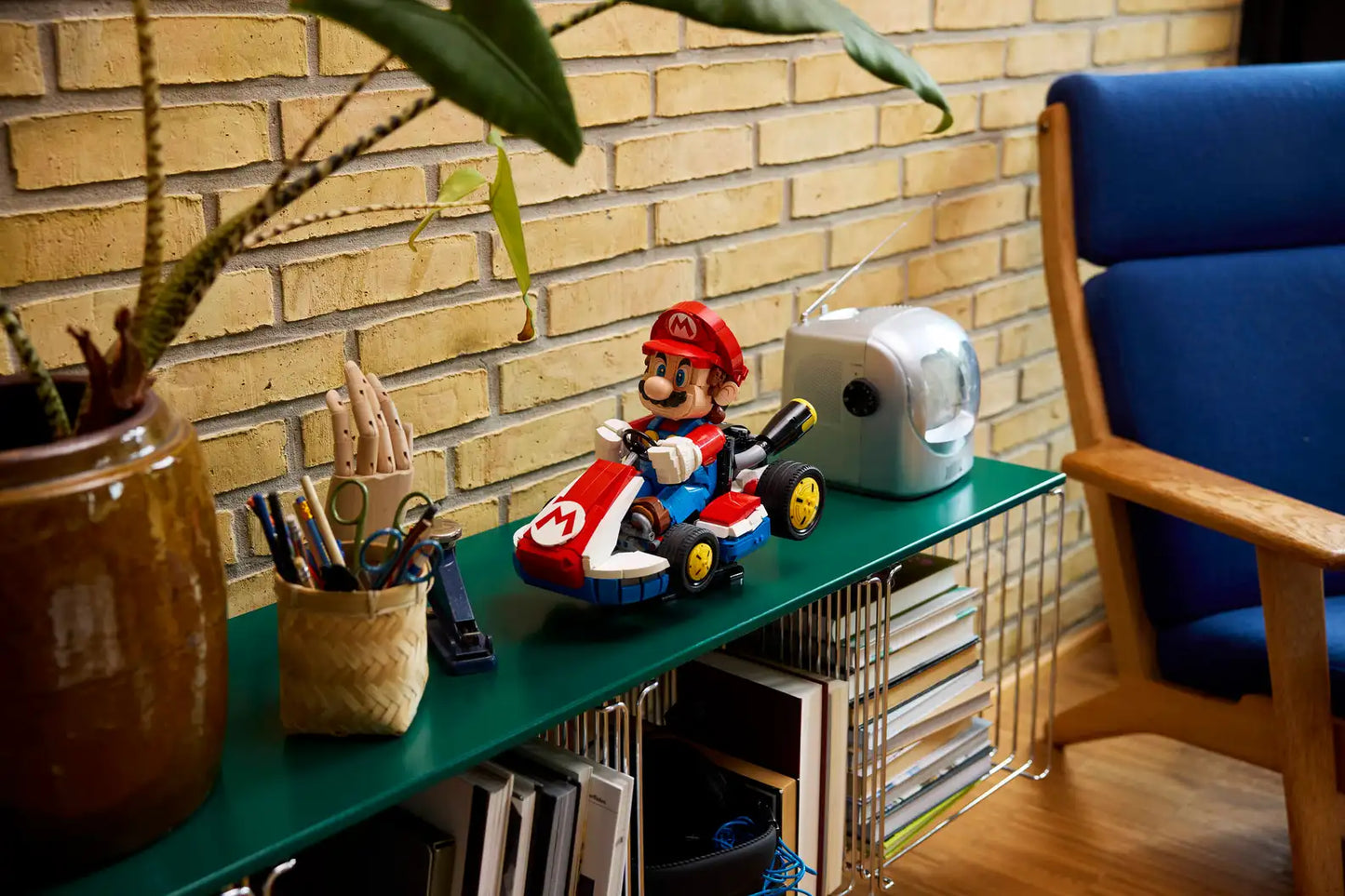 LEGO® Super Mario™: Mario Kart™ – Mario & Standard Kart 72037