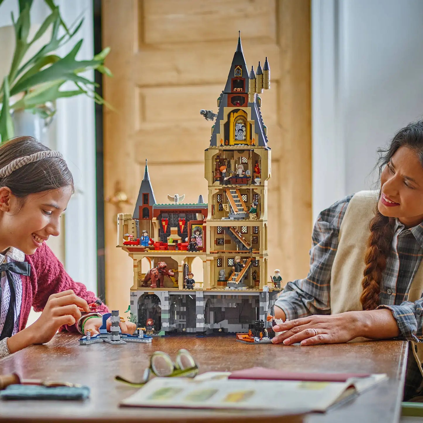 LEGO Harry Potter Hogwarts™ Castle: The Main Tower 76454