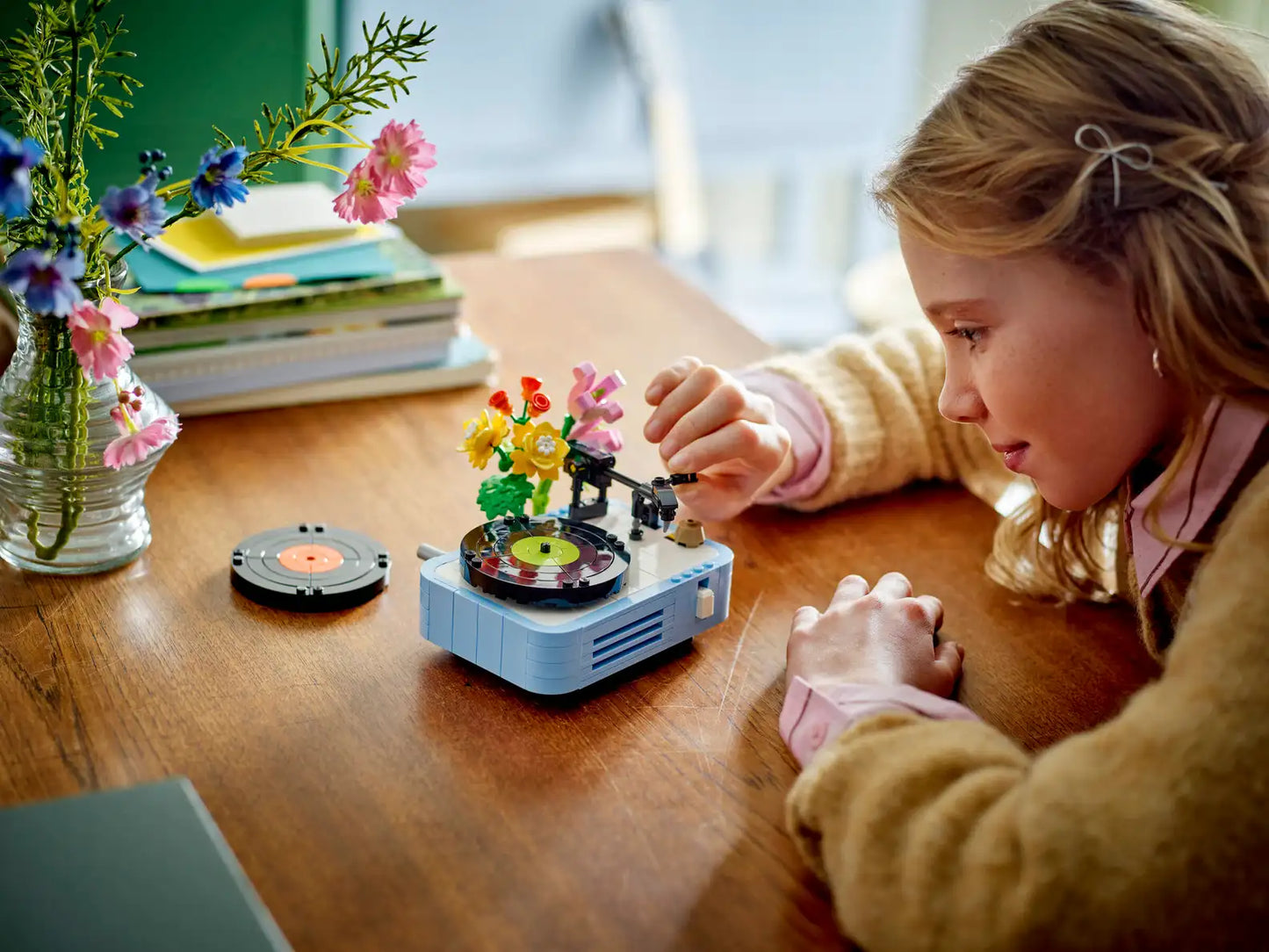 LEGO Creator 3-in-1 Record Player with Flowers 31172