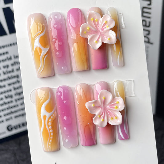 Blooming Gorgeous Press-on Nails V Boutique Studio