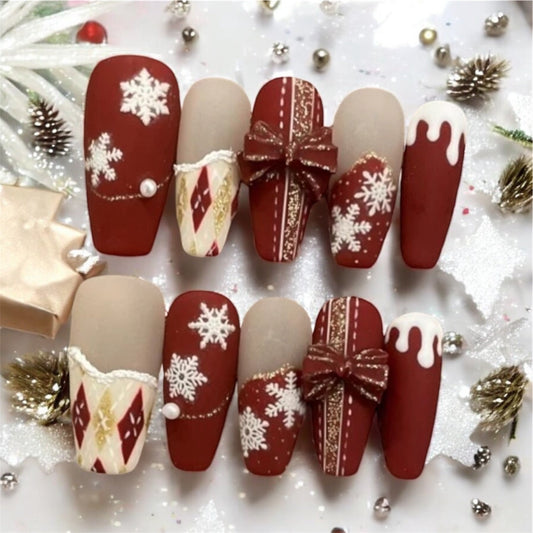 Snowy Christmas Press-on Nails V Boutique Studio