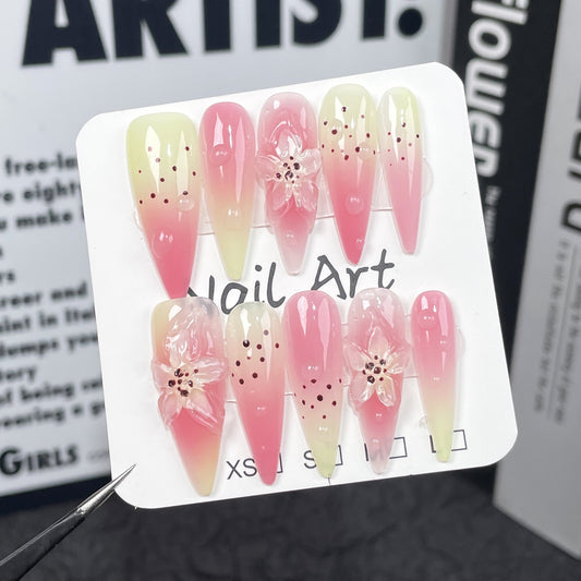 Girly Heart Press-on Nails V Boutique Studio