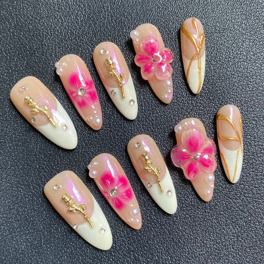 Blooming Gorgeous Press-on Nails V Boutique Studio