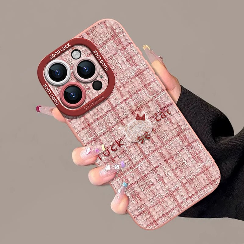 Lucky Cat iPhone Case – Liquid Silicone with Soft Tweed Look & 3D Detail