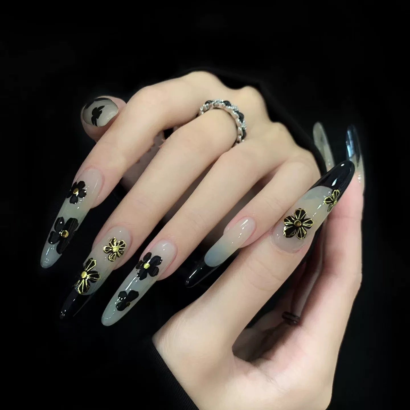 Midnight Gold Blossom Press-on Nails
