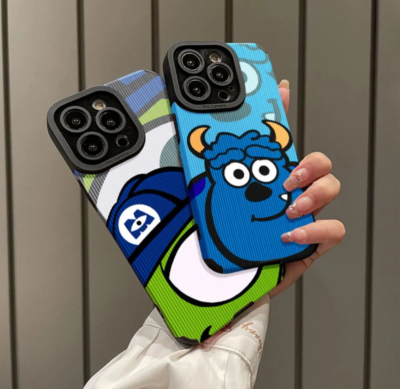 Téléphone à motif monstre
 Cas
