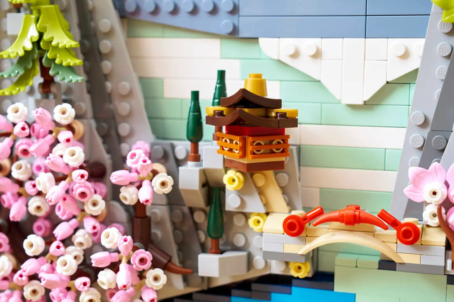 LEGO® Art Japanese Cherry Blossom Landscape 31218
