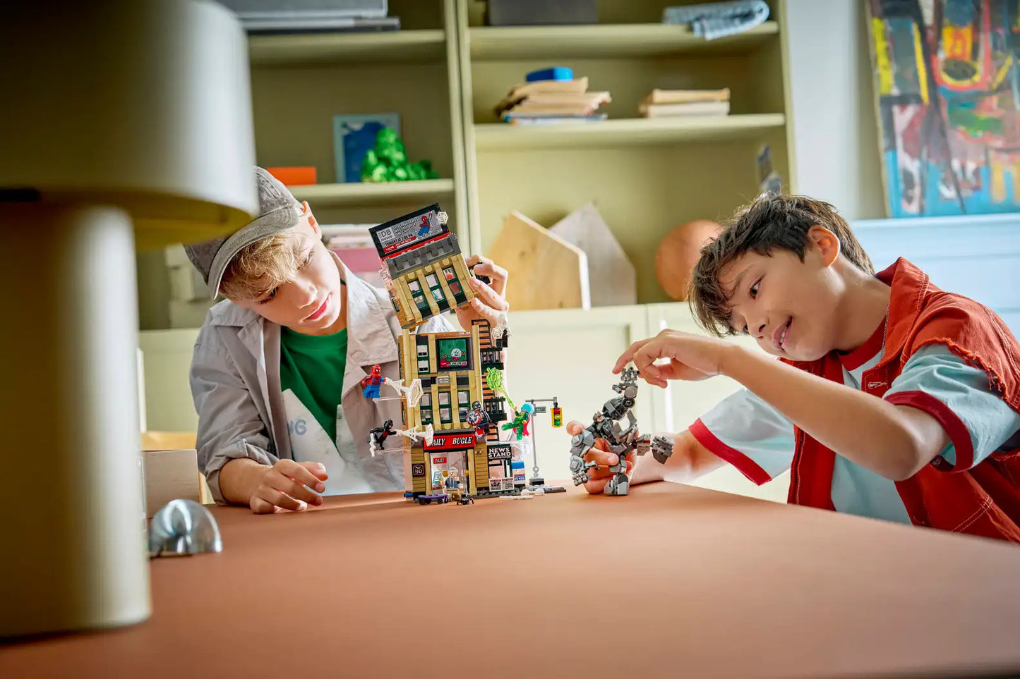 LEGO Marvel Spider-Man vs. Mysterio: The Daily Bugle 76342