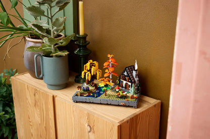 LEGO® Icons Autumn Cottage Garden 11372