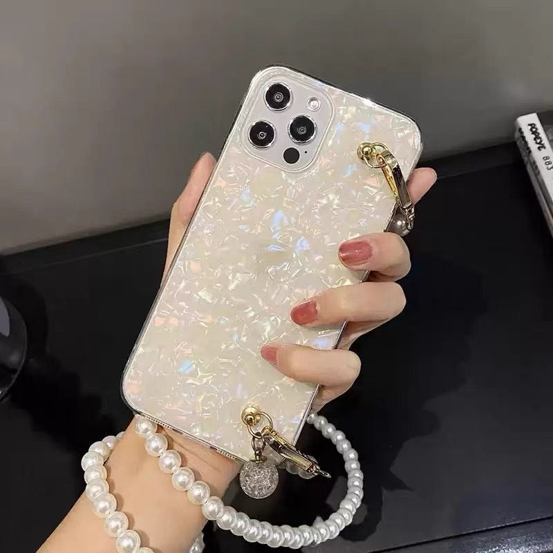 Glamorous Shell Phone Case with Pearl Crossbody Lanyard