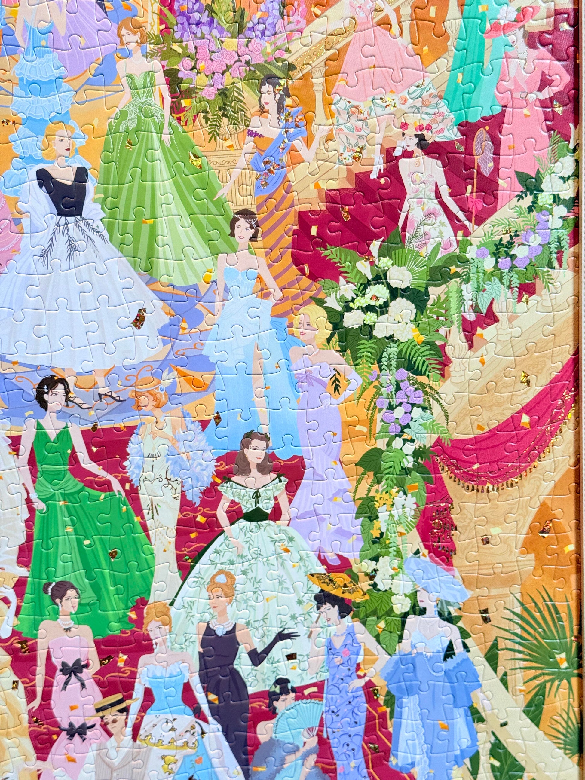 Grand Ballroom 1000 Piece Jigsaw Puzzle Momibook