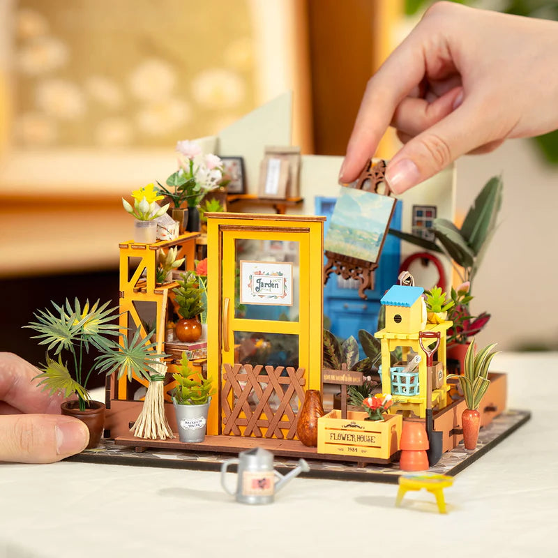 Cathy's Flower House DIY Miniature House