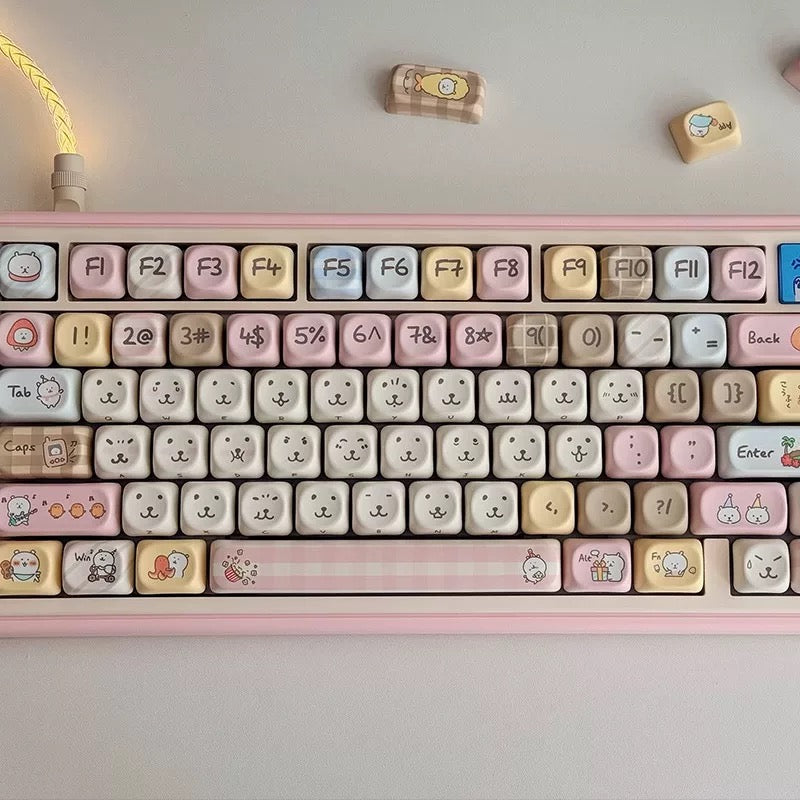 Kawaii Animal Keycaps – Soft Bear Design for Keyboards