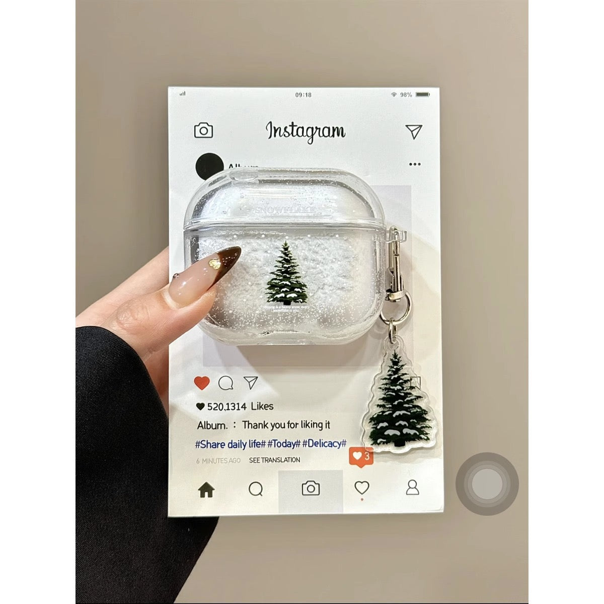 Snowy Pine Tree Clear AirPods Case with Tree Charm – Glitter Protective Cover