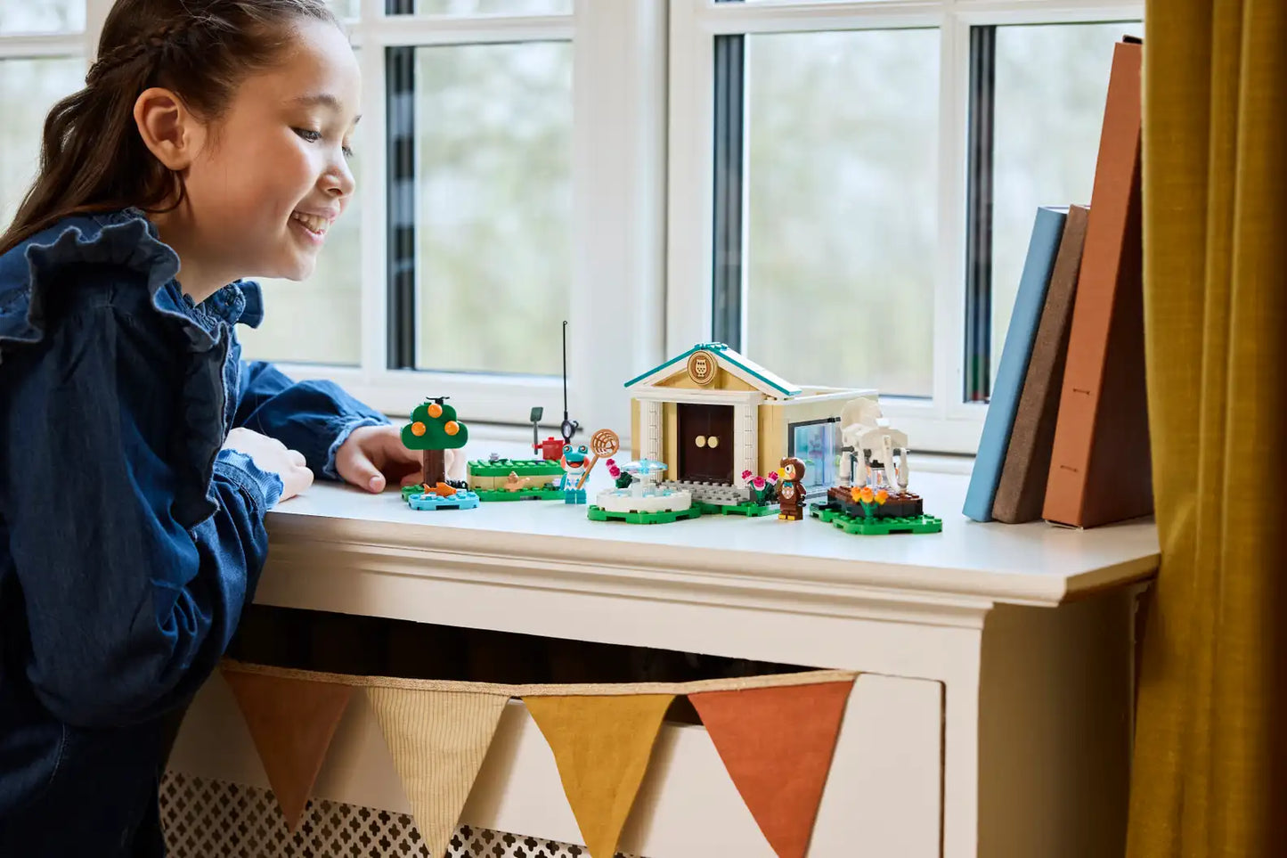 LEGO Animal Crossing Blathers's Museum Collection 77056