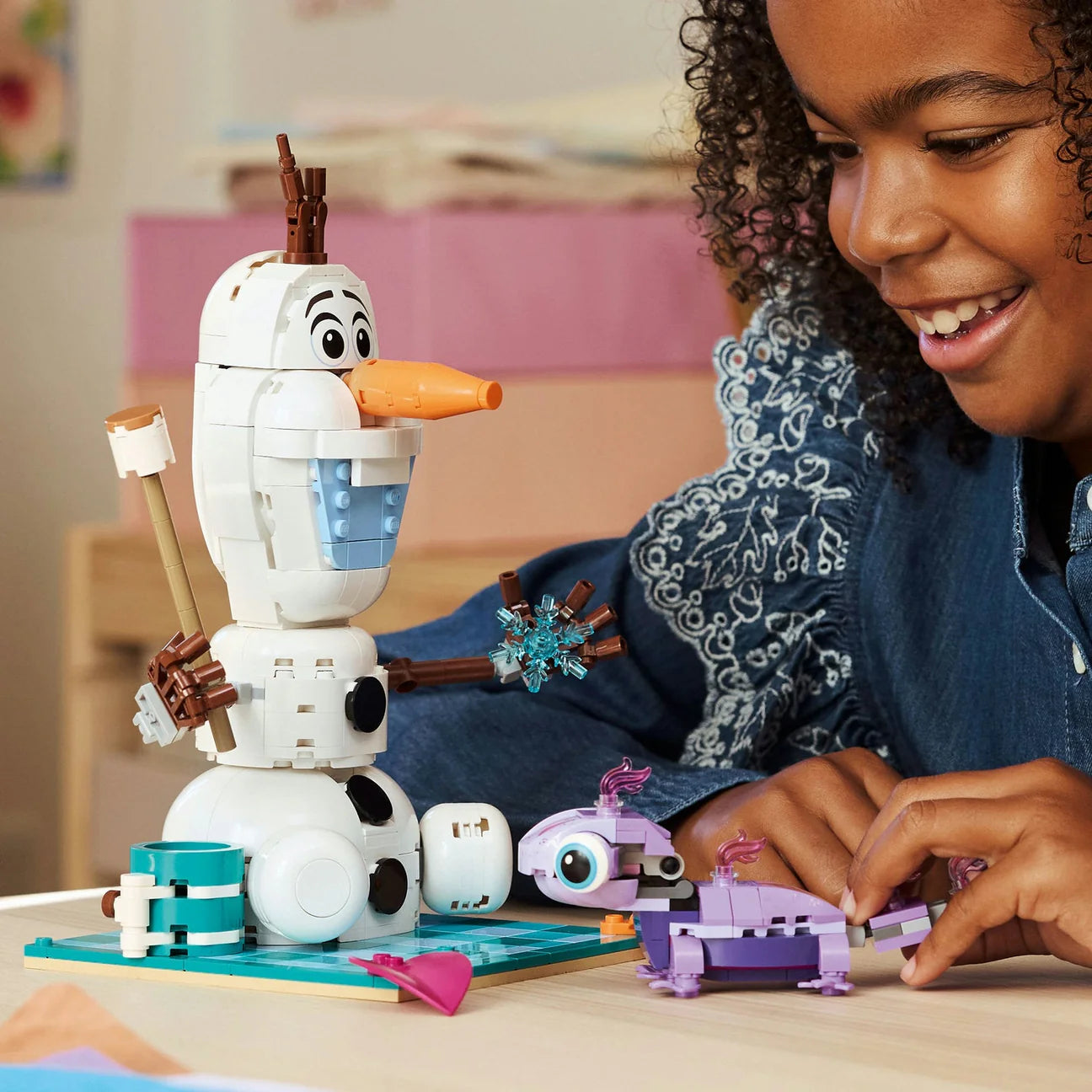 LEGO Disney™ Olaf and Bruni’s Picnic Fun 43287 LEGO