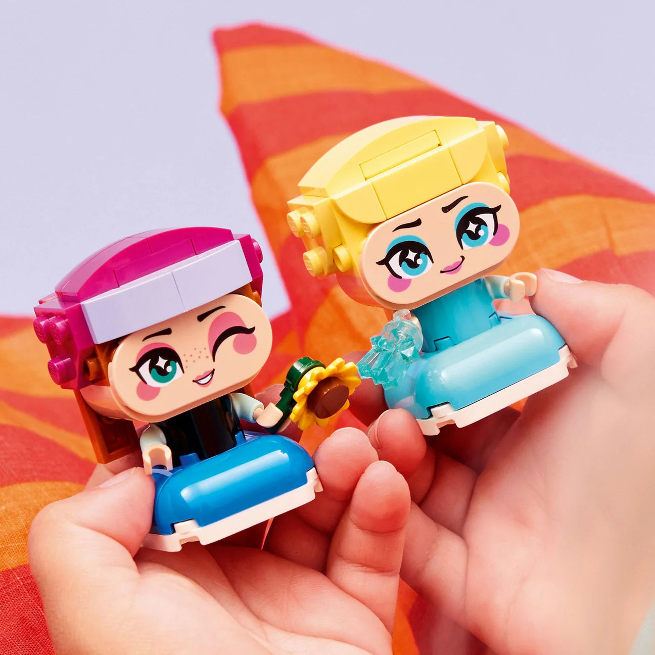 LEGO Disney™ Mini Anna & Elsa 43284