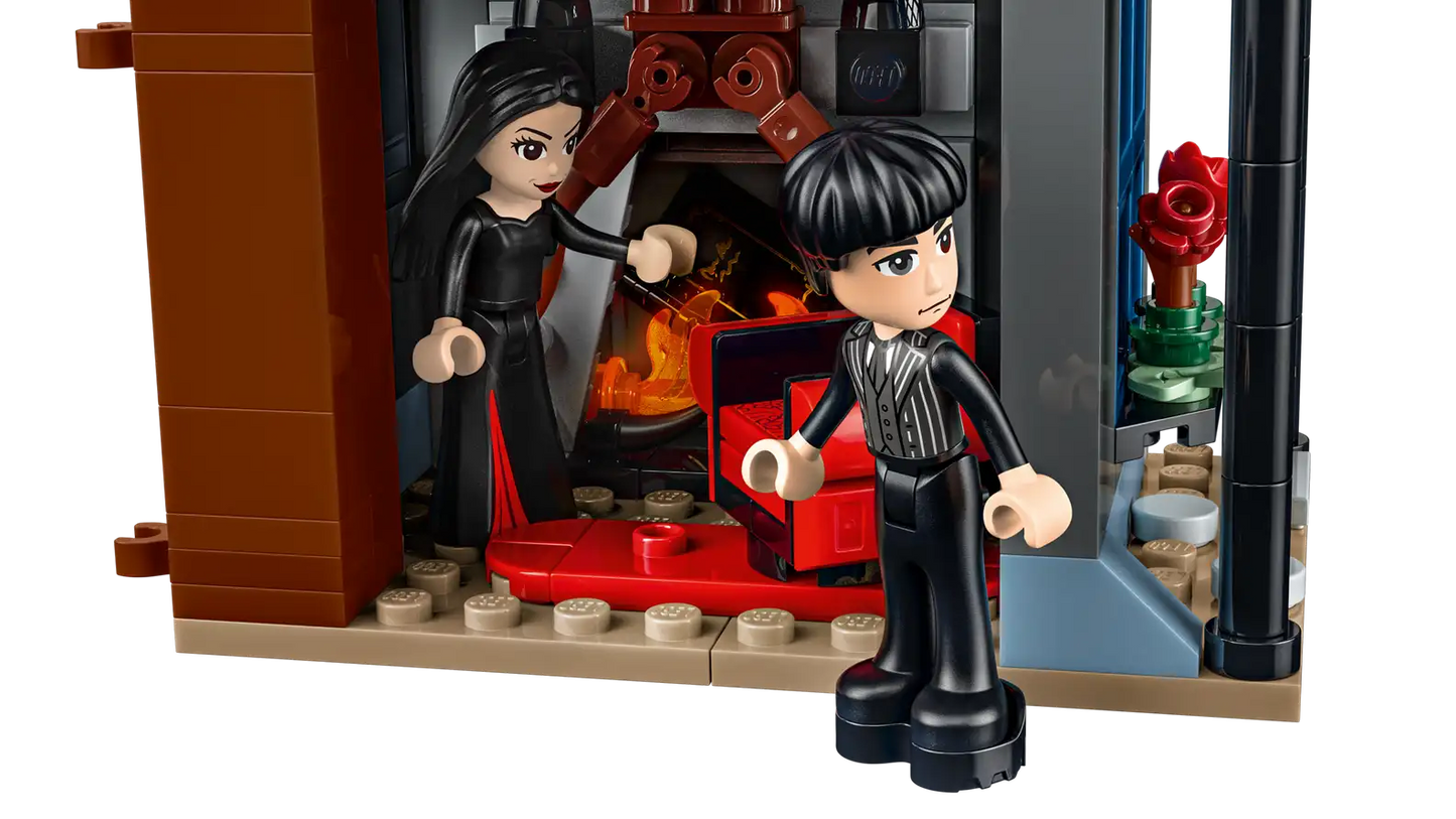 LEGO Wednesday Morticia's Cottage 76786