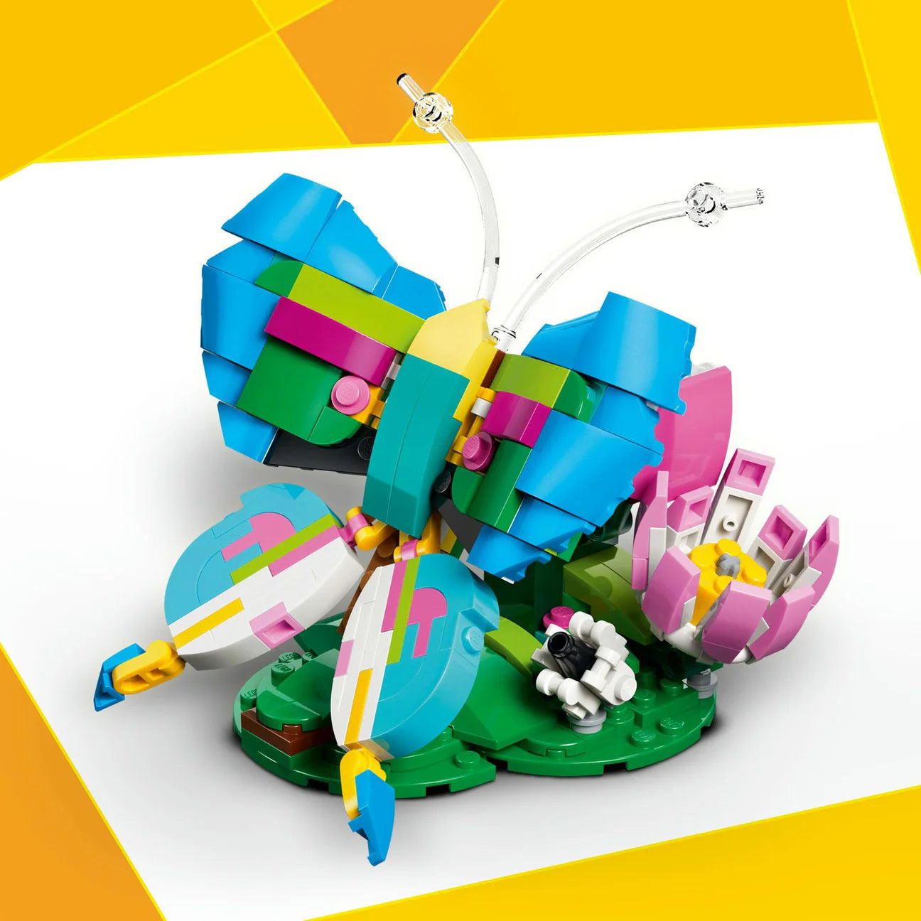 LEGO Creator 3-in-1 Wild Animals: Colorful Hummingbird 31384