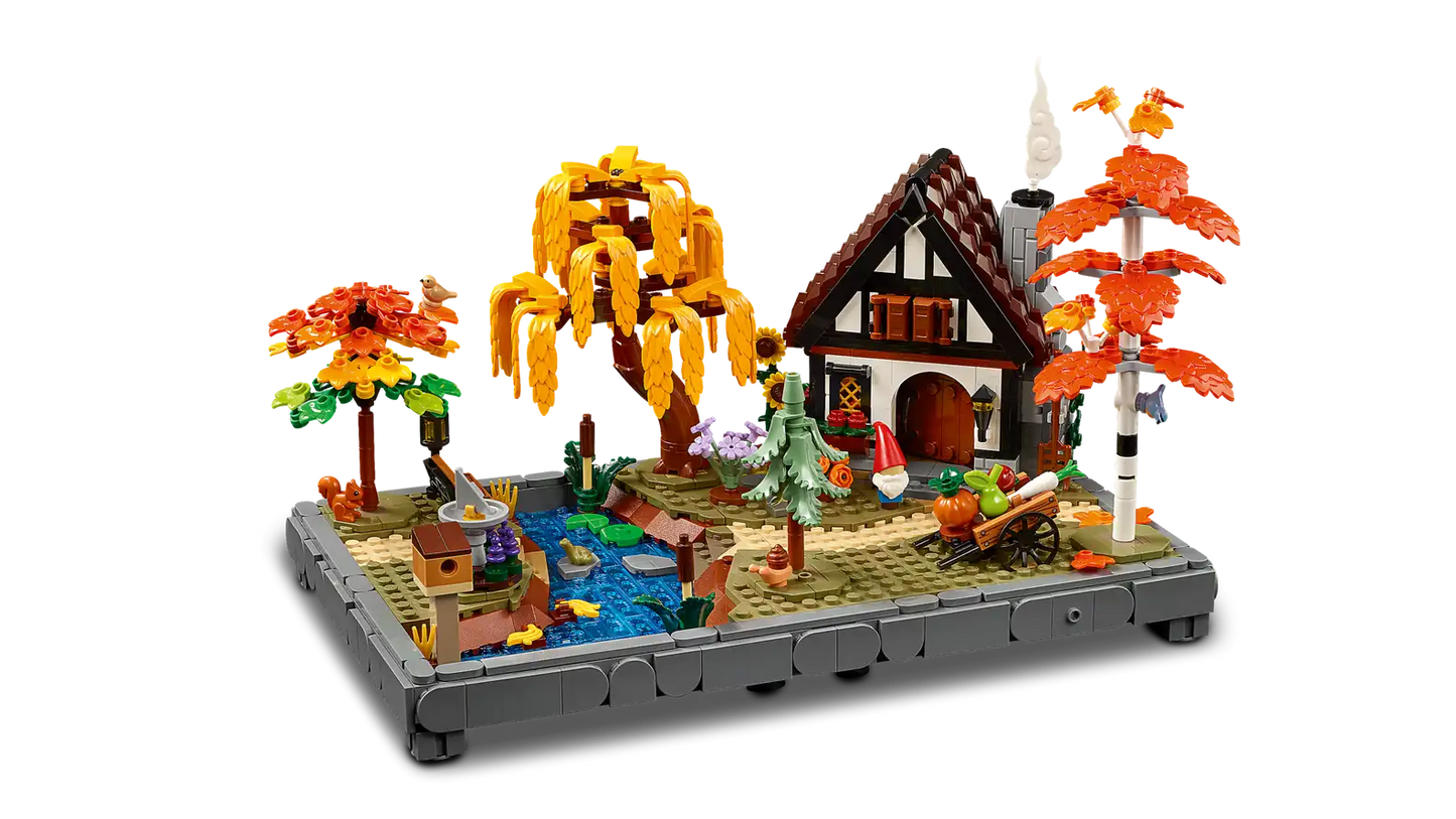 LEGO® Icons Autumn Cottage Garden 11372