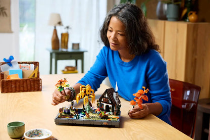 LEGO® Icons Autumn Cottage Garden 11372