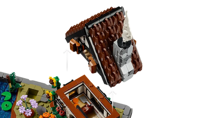 LEGO® Icons Autumn Cottage Garden 11372