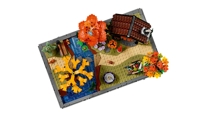 LEGO® Icons Autumn Cottage Garden 11372