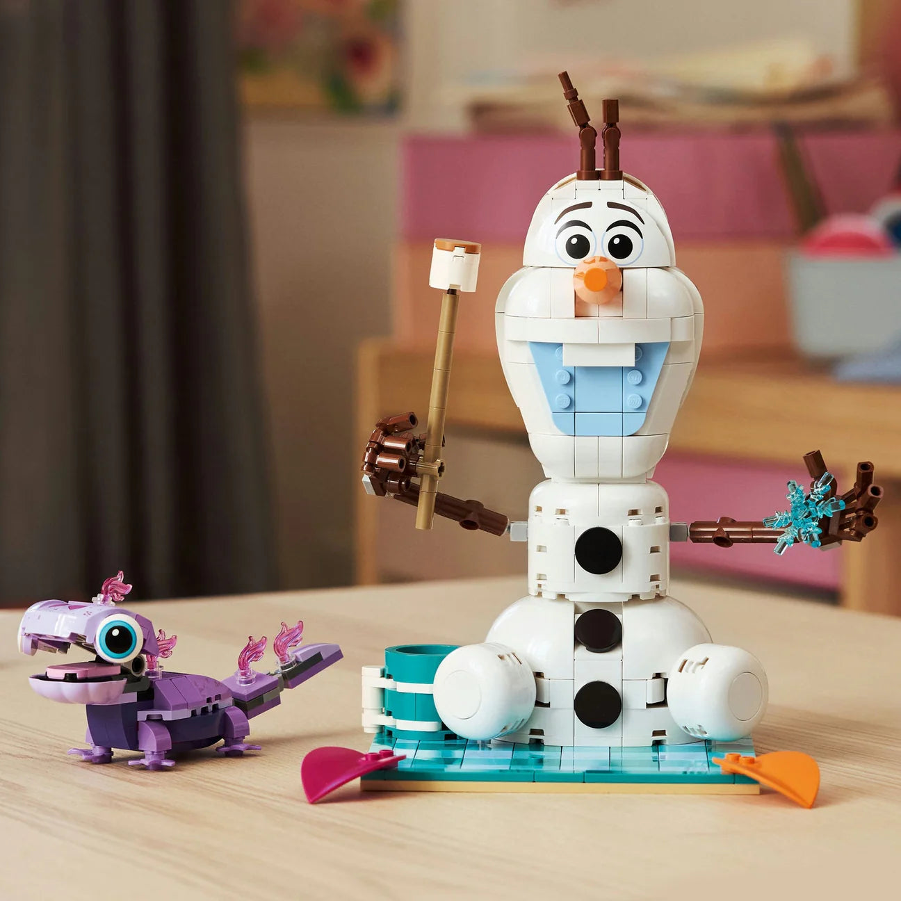 LEGO Disney™ Olaf and Bruni’s Picnic Fun 43287 LEGO