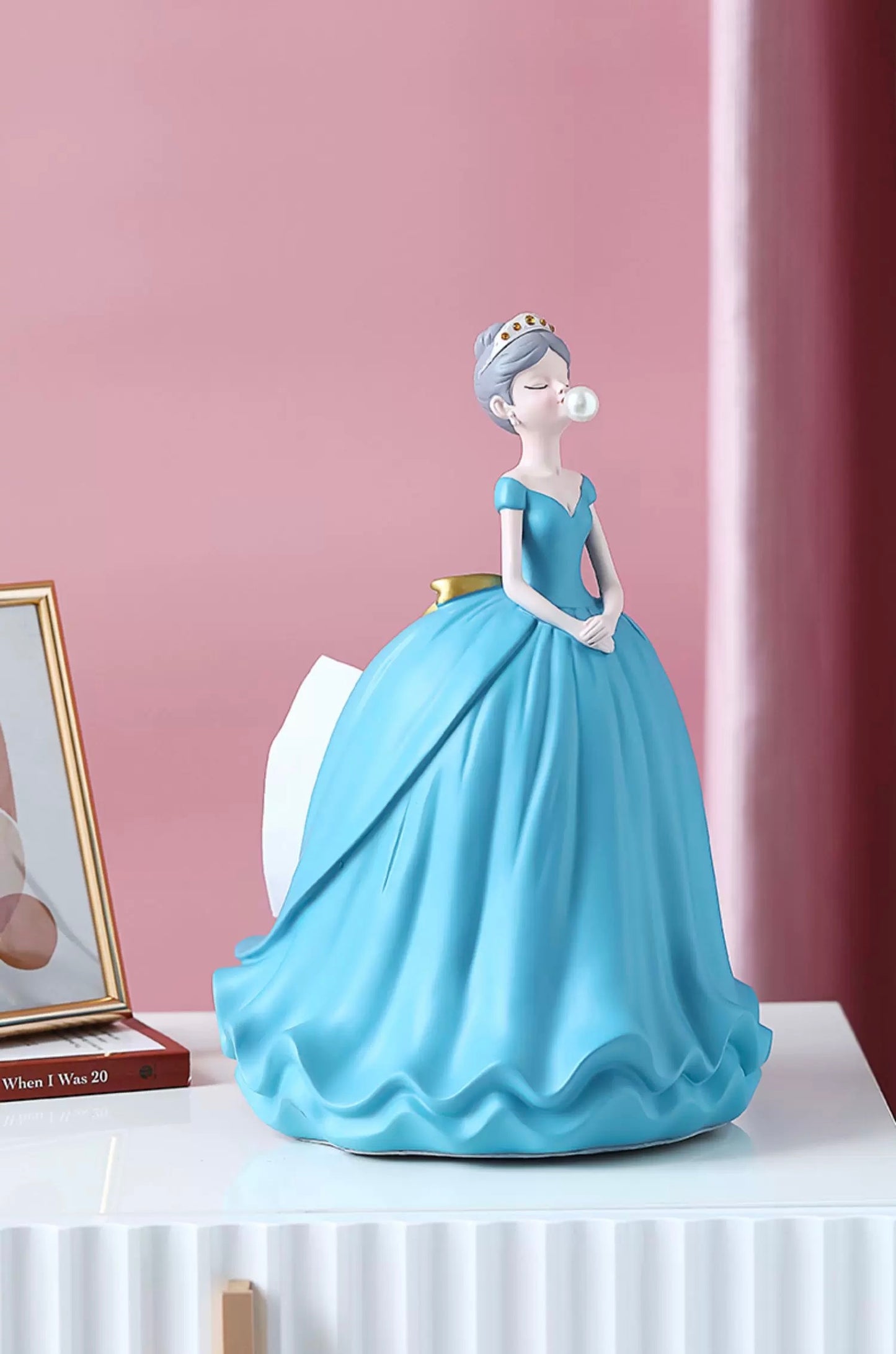 Boîte à mouchoirs élégante en forme de robe de princesse