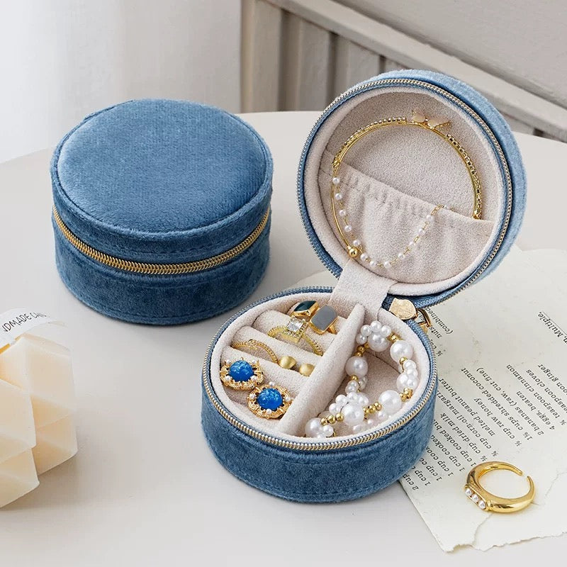 Custom Velvet Jewelry Box – Personalized Gift for Bridesmaids