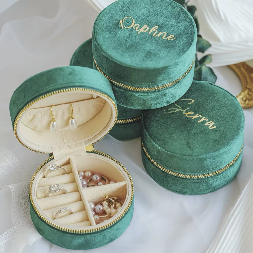 Custom Velvet Jewelry Box – Personalized Gift for Bridesmaids