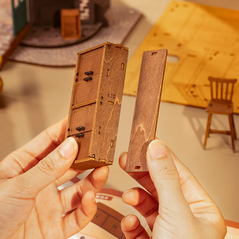Tipsy Restaurant DIY Miniature House