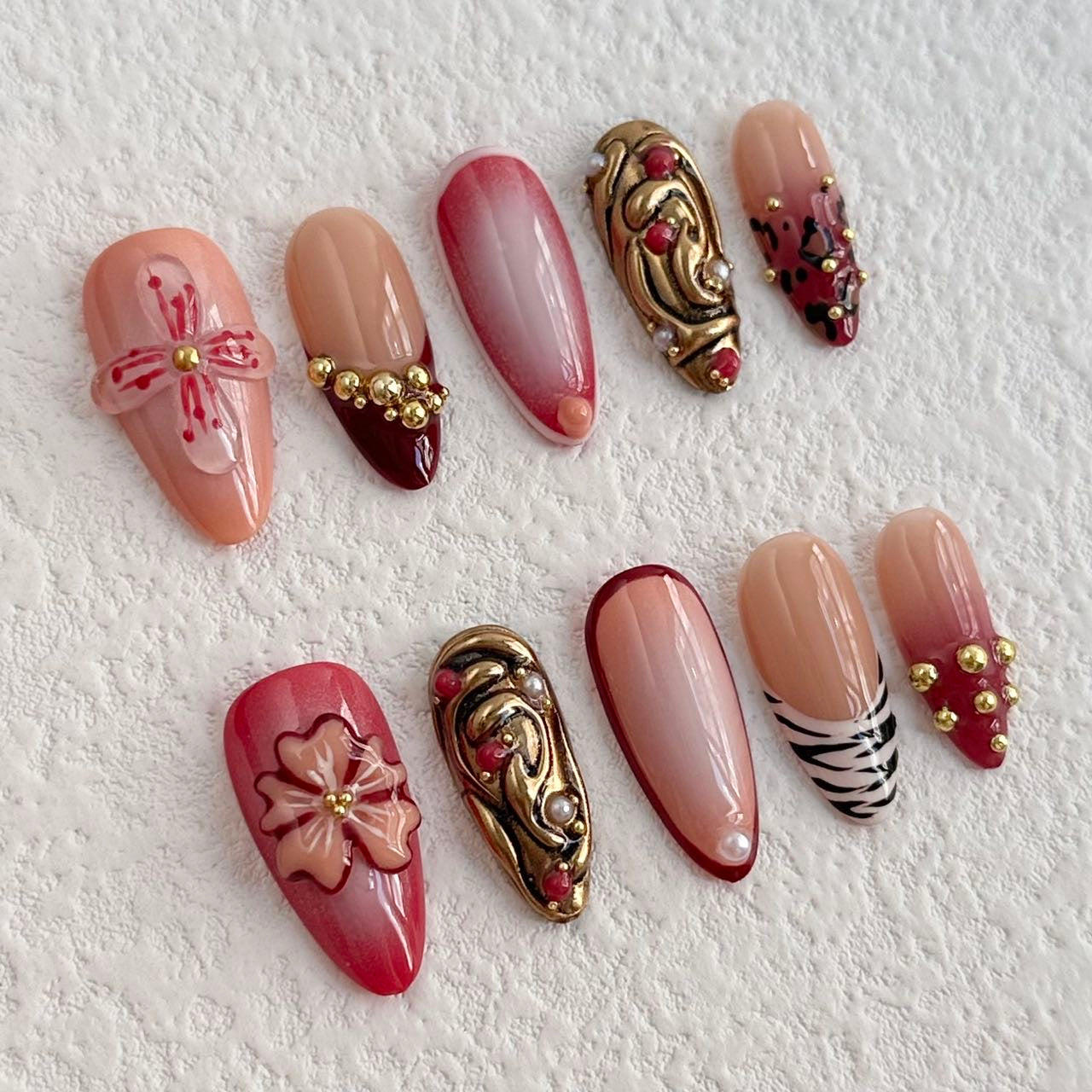 Luxurious Floral Press-on Nails
